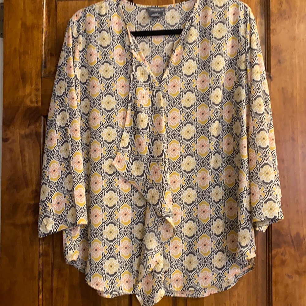 Van Heusen Blouse Women size L